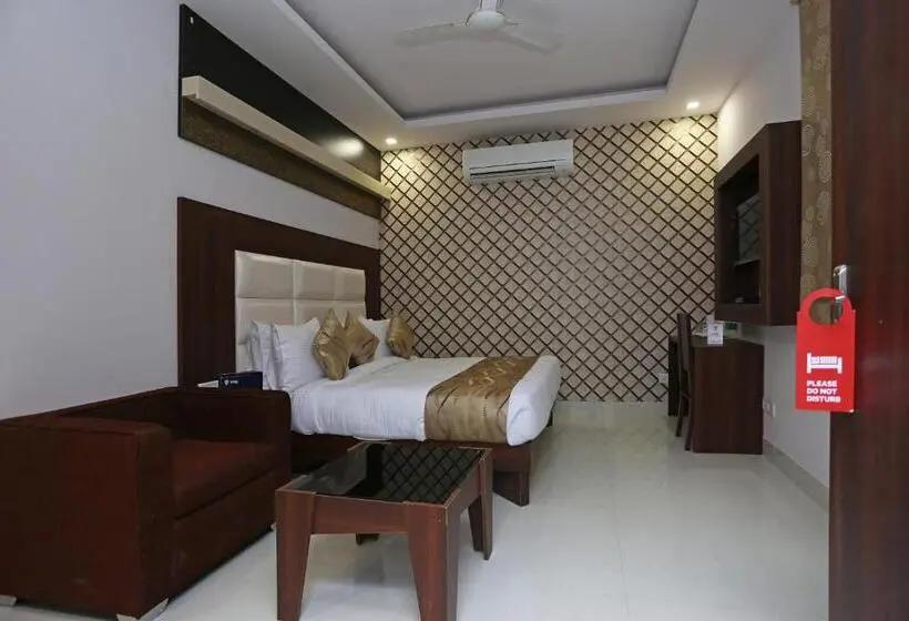 デラックスルーム, Arch   Near Aerocity New Delhi