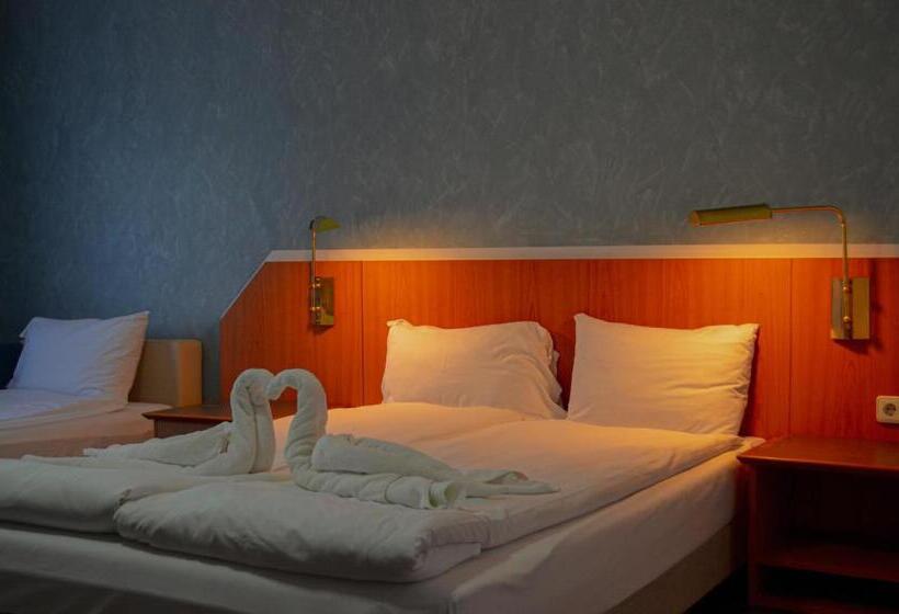 标准三人间, Atlantic Costinesti