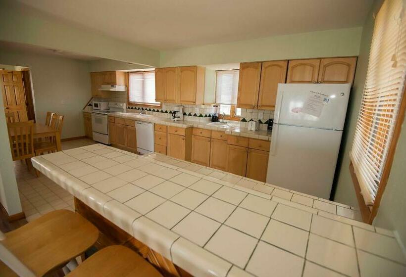 منزل غرفة نوم واحدة, Avon Cottages