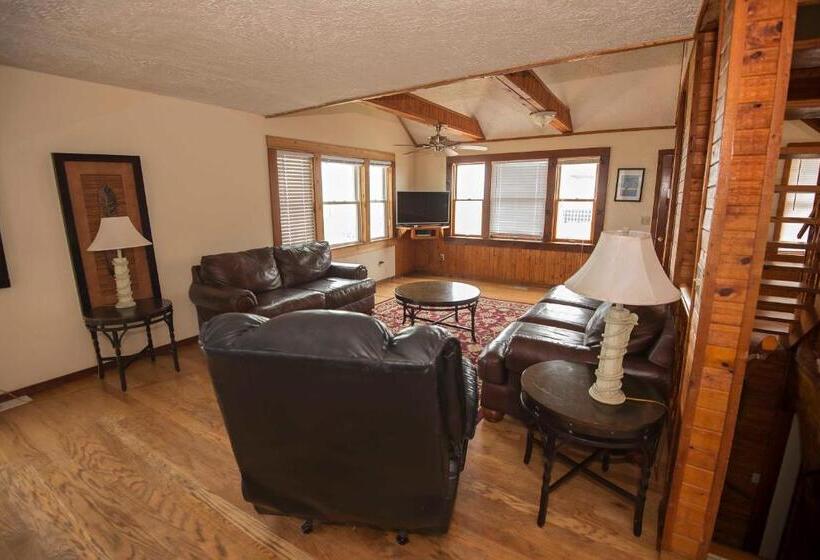 منزل 4 غرف نوم, Avon Cottages