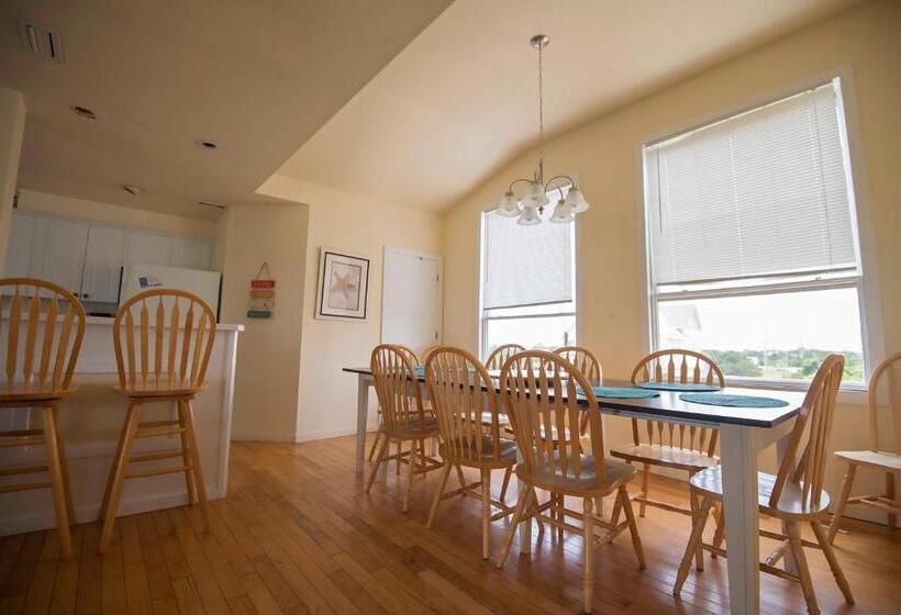 منزل غرفة نوم واحدة, Avon Cottages