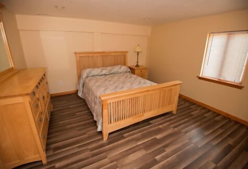 منزل غرفة نوم واحدة, Avon Cottages