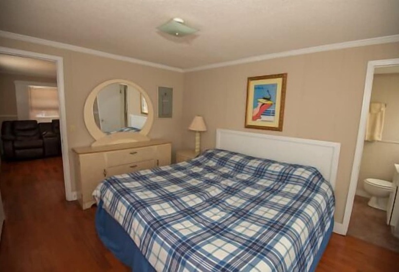 شقة غرفة واحدة, Avon Cottages