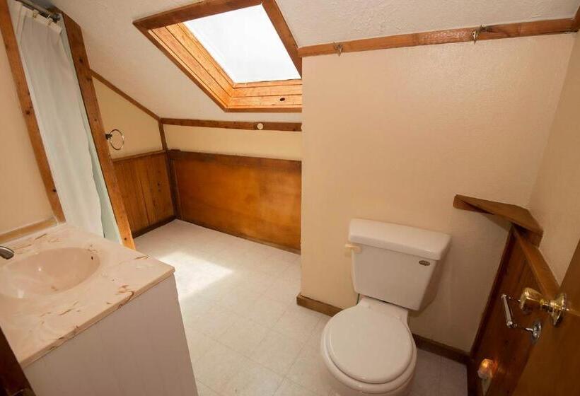 منزل 4 غرف نوم, Avon Cottages