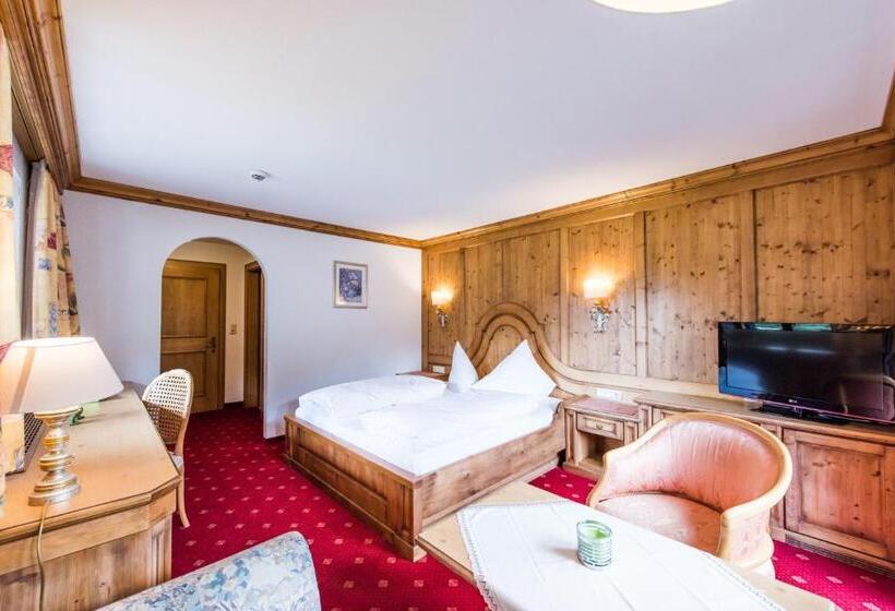 スーペリアールーム, Post