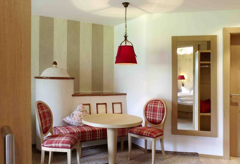 ジュニアスイート, Post