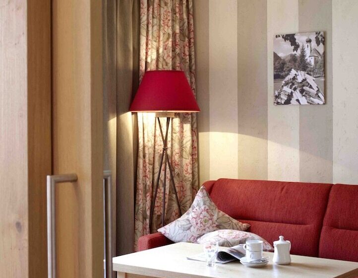 ジュニアスイート, Post