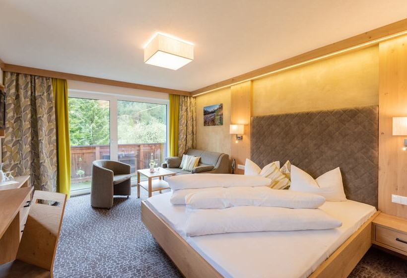 スーペリアールーム, Post