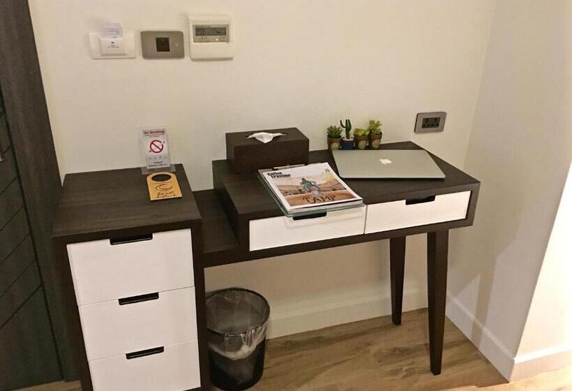 스탠다드 룸, The Museum