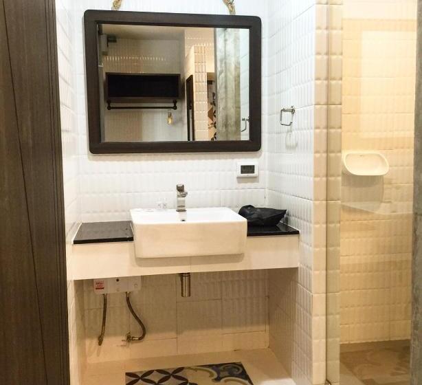 스탠다드 룸, The Museum