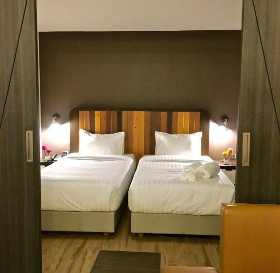 디럭스 룸, The Museum