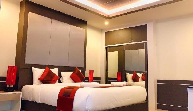 Люкс Вид на Реку, River Hotel Pattani