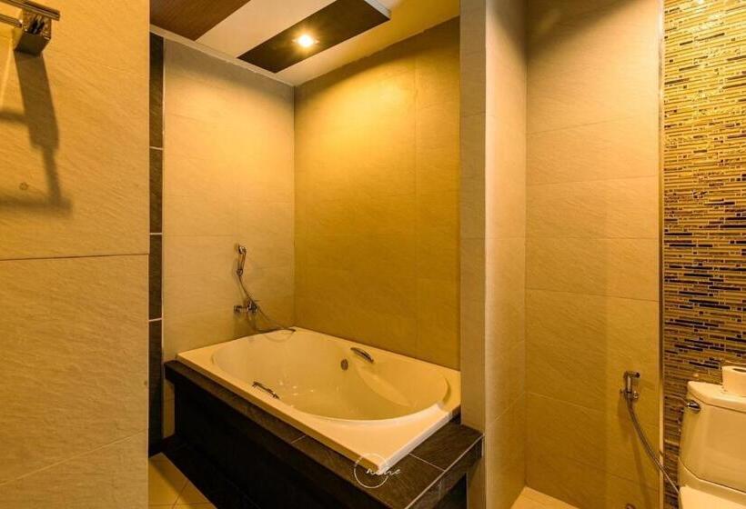 Люкс, River Hotel Pattani