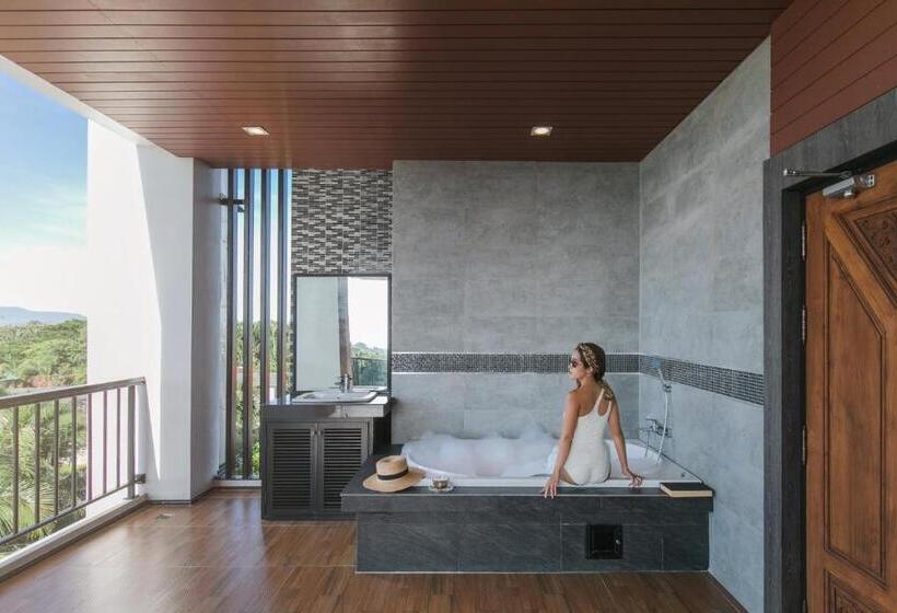 Люкс Вид на Реку, River Hotel Pattani