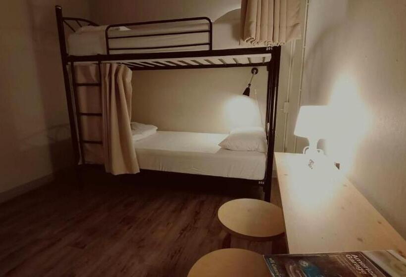 اتاق استاندارد چهارنفره با سرویس بهداشتی مشترک, Sattahiptale Boutique Guesthouse & Hostel