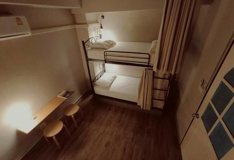 اتاق استاندارد چهارنفره با سرویس بهداشتی مشترک, Sattahiptale Boutique Guesthouse & Hostel