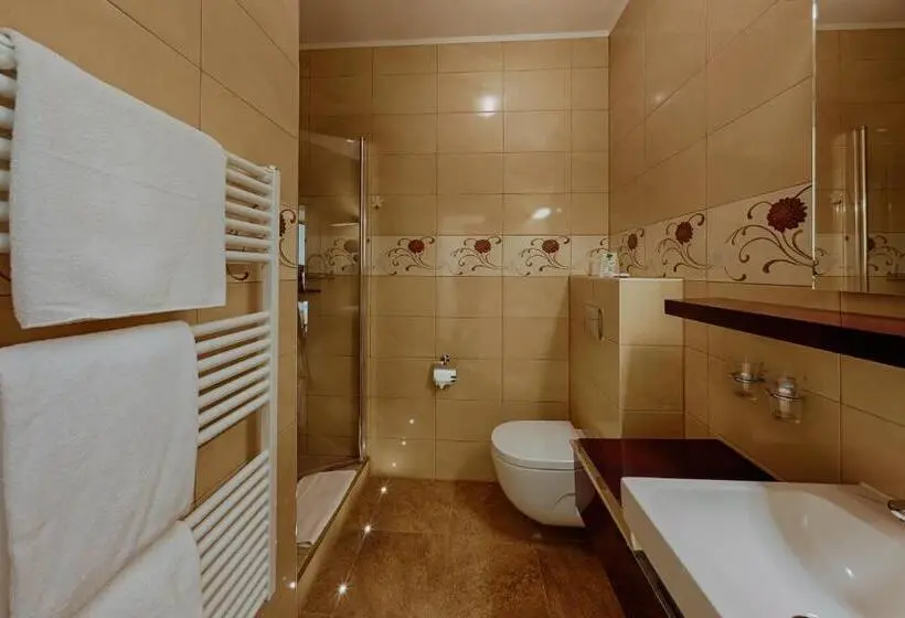 Standard Kolmen Hengen Huone, Strandhotel Buckow Resort & Spa Gut Hotels See