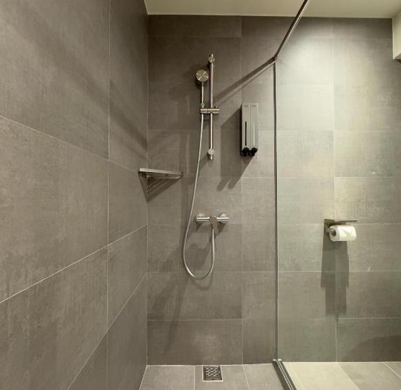 اتاق سوپریور چهار تخته, Brown House Hotel Taipei Main Station