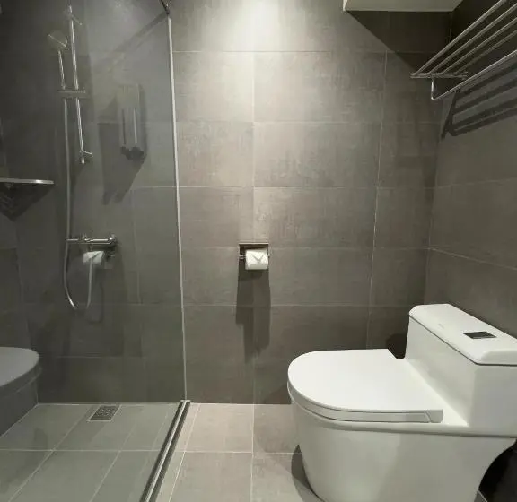 اتاق سوپریور چهار تخته, Brown House Hotel   Taipei Main Station