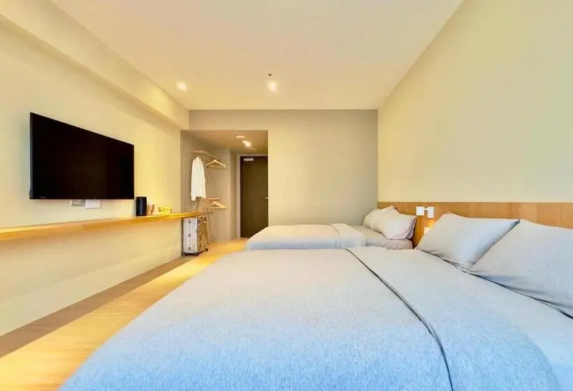 اتاق کلاسیک چهارنفره, Brown House Hotel   Taipei Main Station