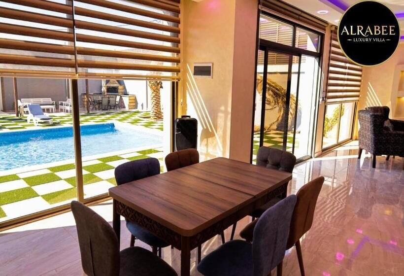 اتاق لوکس با بالکن, Alrabee Luxury Villa