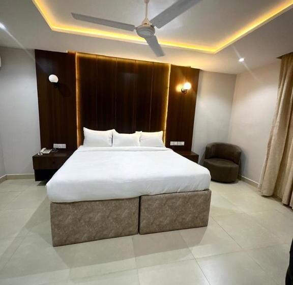 Suite with Terrace, House 241