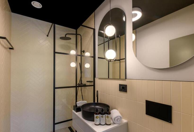 اتاق استاندارد یک نفره, Luna Residence