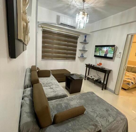 آپارتمان 1 خوابه, 1br Condotel   Forbes Town Road Near St Lukes Bgc Taguig