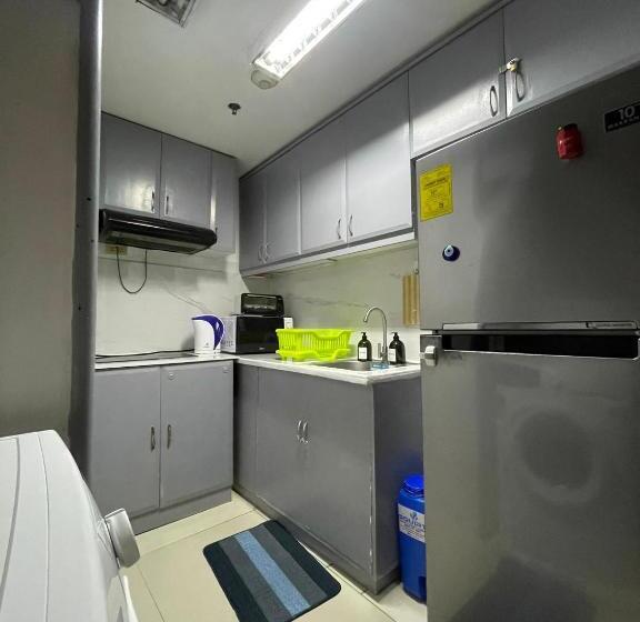 آپارتمان 1 خوابه, 1br Condotel   Forbes Town Road Near St Lukes Bgc Taguig