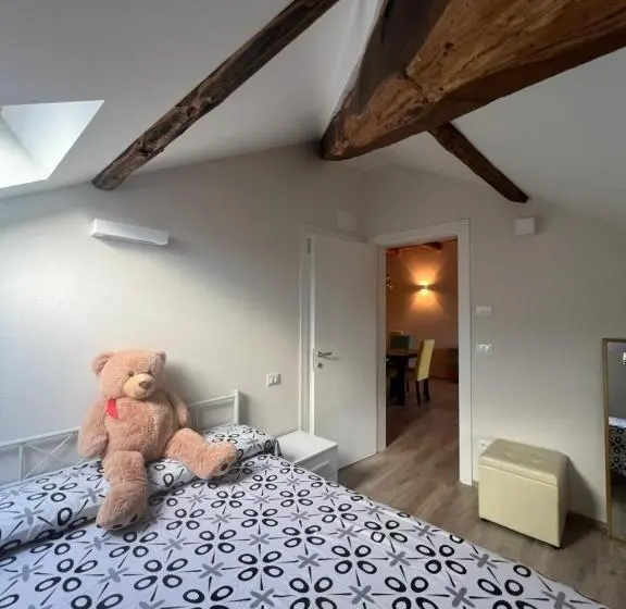 ファミリールーム, Il Lupo E Il Filosofo B&b
