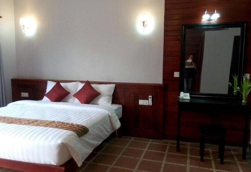 غرفة ديلوكس سرير كينج, Siem Reap Lodge Eecfc Homestay Vsv
