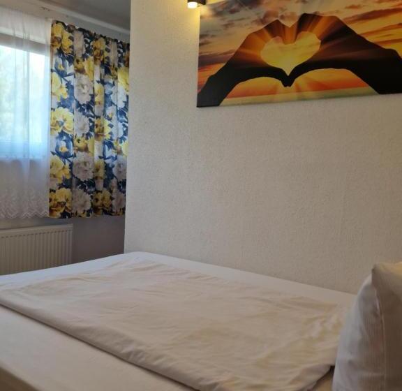 Номер Economy, Pension Pale Bach