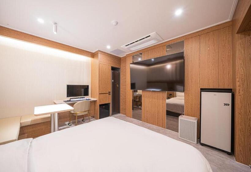 Chambre Deluxe King Size, Sangju Brown Dot Hotel Sangju Branch