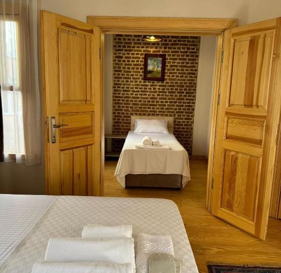 اتاق استاندارد سه نفره, Hanflats