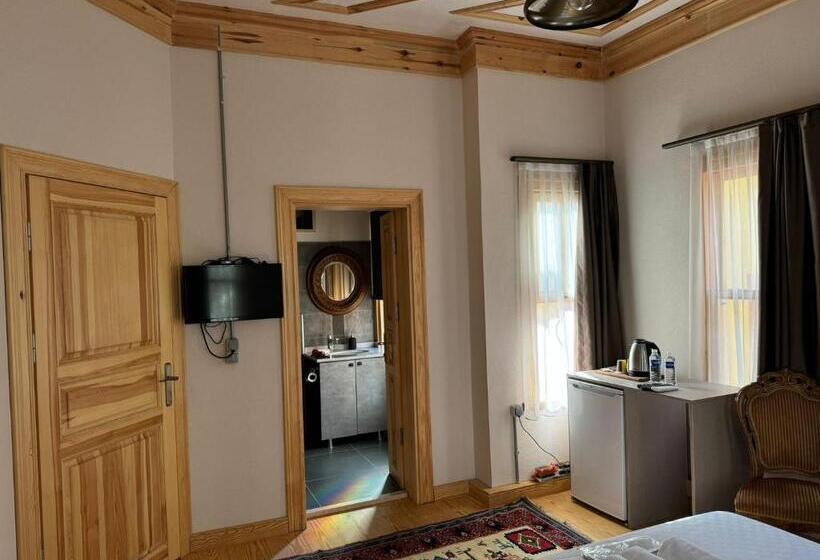 اتاق استاندارد سه نفره, Hanflats