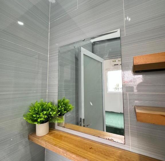 استودیوی لوکس, Homestay68