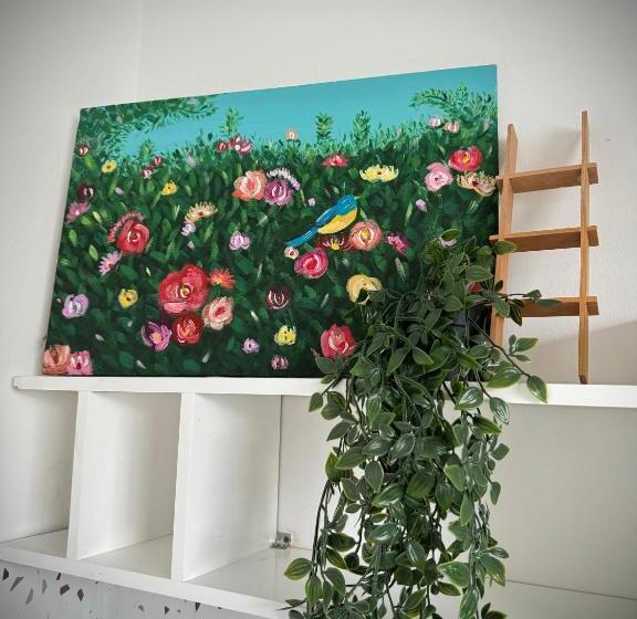 استودیوی لوکس, Homestay68