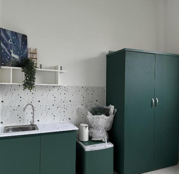 استودیوی لوکس, Homestay68