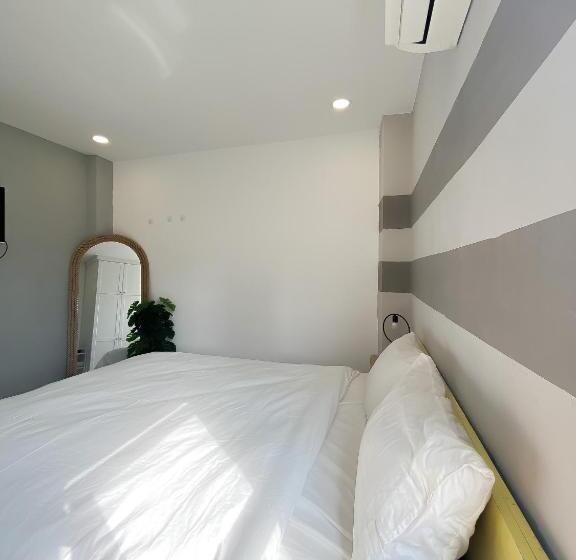 اتاق لوکس, Homestay68