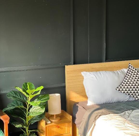 سوئیت با بالکن, Homestay68