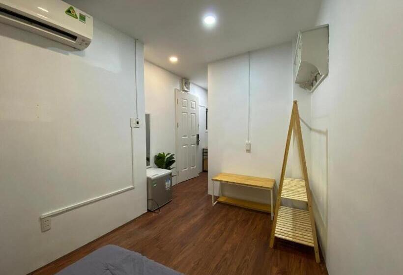 اتاق اکونومی, Homestay68