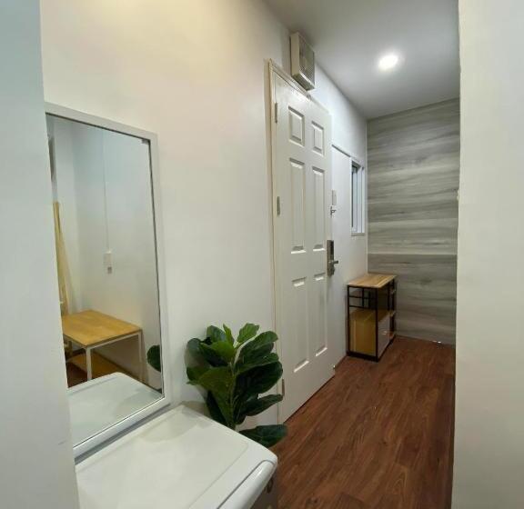 اتاق اکونومی, Homestay68