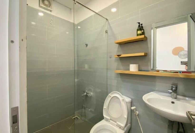 اتاق استاندارد یک تخته با بالکن, Homestay68