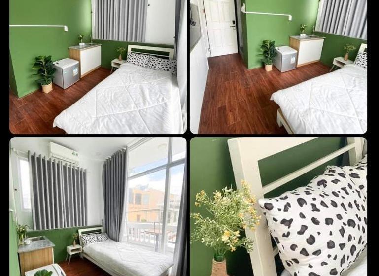 اتاق استاندارد یک تخته با بالکن, Homestay68