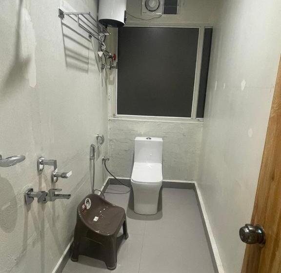 四人豪华间, Anubhuti