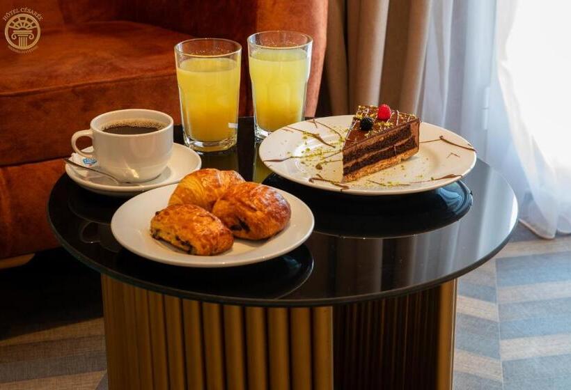 اتاق لوکس, Hôtel Césarée