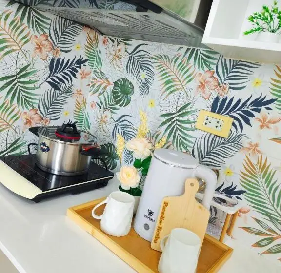 シティビュースイート, Paradise Realm Condotel