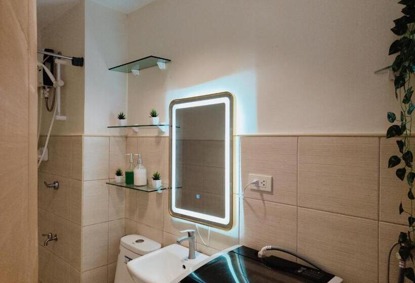 مجموعه ویستا شهر, Paradise Realm Condotel