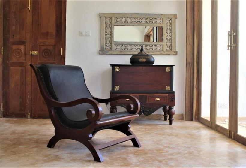 스탠다드 룸 풀장 전망, The Travellers Palm