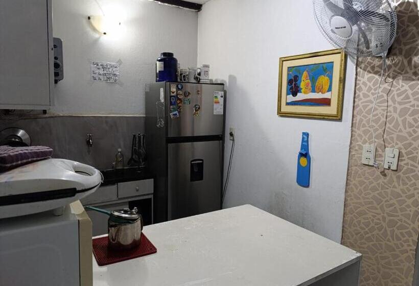 اتاق استاندارد با سرویس بهداشتی مشترک, La Petite Maison De Diana